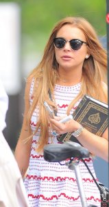 Photos-Lindsay-Lohan-convertie-a-l-Islam_portrait_w674.jpg