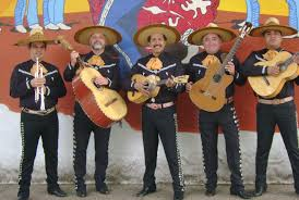 mariachis.png