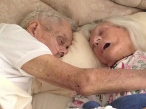 old-couple-dies-together-75-years-marriage-jeanette-alexander-toczko-coverimage.jpg