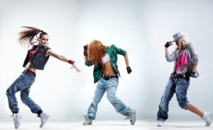 190647__dance-dancing-dancer-hip-hop-rnb-girls-girls-dancing-dancers-movement-posture-jeans_p.jpg