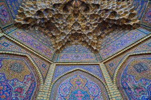 nasir-al-mulk-mosque-shiraz-iran-10.jpg