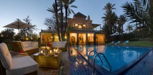 marrakech-palmeraie-village-Pal-Villag-villa-ext-nuit_003p.jpg