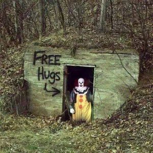 Free-Hugs.jpg