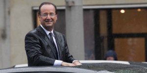 Francois-Hollande-president-de-la-Republique-sous-la-pluie.jpeg