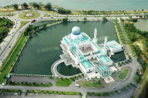 Mosquée Bandaraya dans l'Etat de Sabah Malaisie.png