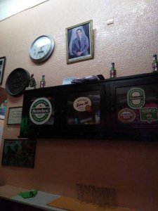 Portrait du Roi dans un Bar à Guéliz - Marrakech.jpg