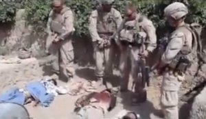 Marines-Us-urinant-sur-des-cadavres-taliban.jpg