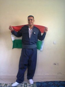 Amazigh habillé en Kurde.jpg