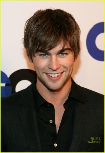 Chace-Crawford-the-cw-33121438-844-1222.jpg