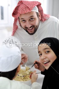 depositphotos_11749330-Arabic-muslim-family-eating-at-home-together-father-and-kids.jpg