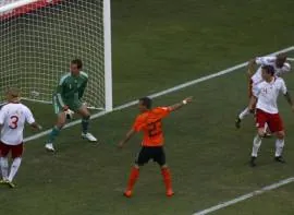 agger-marque-contre-son-camp-pays-bas-1-0-danemark.jpg