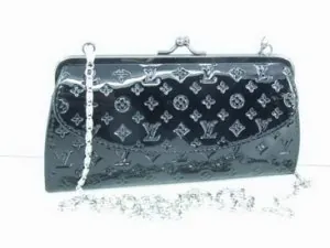 LV WALLET.jpg