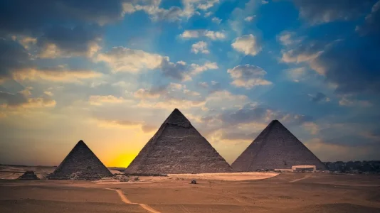 Pyramides.jpg