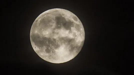 LUNE.jpg
