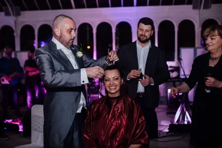 bride-shaves-hair-cancer-terminally-ill-husband-craig-joan-lyons-15.jpg
