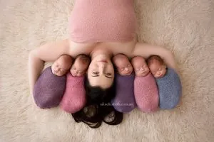 newborn-baby-photoshoot-quintuplets-kim-tucci-erin-elizabeth-hoskins-5.jpg