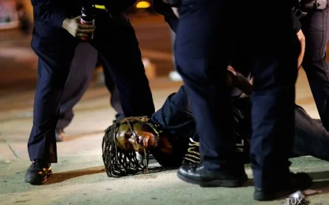 bilan-usa-civils-tues-police-720x450.jpg