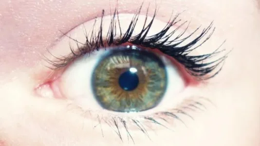 regarder-son-ecran-dun-oeil-peut-rendre-aveugle.jpg