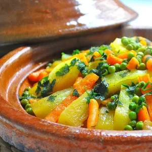 tajine-marocain-berbere-tagine-artisanal.jpg