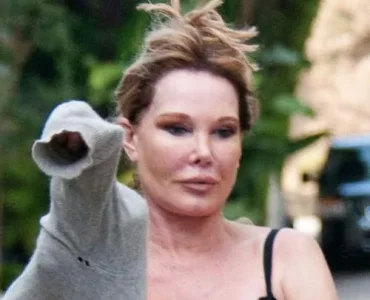 jocelyn wildenstein.jpg
