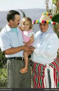hafida-benaissa-bouchra-benaissa-is-the-3-year-old-moroccan-girl-that-was-mistaken-for-madeleine.jpg