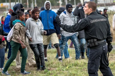 calais-migrants.jpg