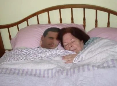 forever alone lady.png