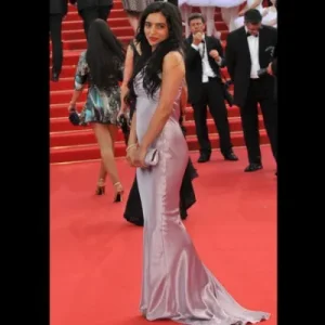 hafsia_herzi_credit_dior_diapo_full_gallery.jpg