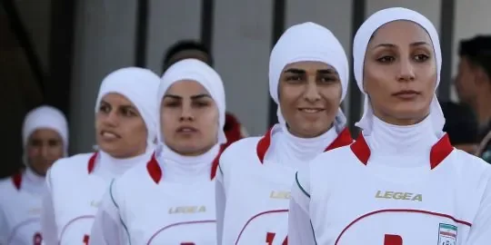 1532680_3_2e29_l-equipe-iranienne-de-football-feminin-le-3.jpg