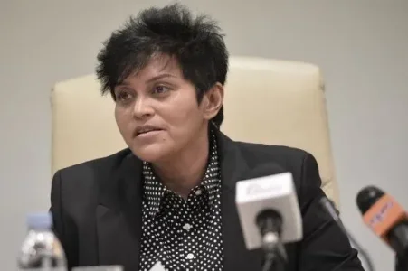 Azalina othman.jpg