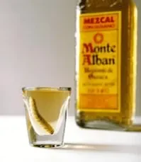 mezcal-y-gusano.jpg