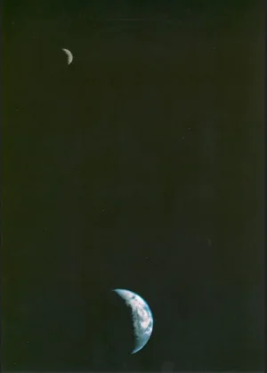 VoyagerTerreLune1977.JPG
