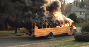 bus-scolaire-en-feu.gif