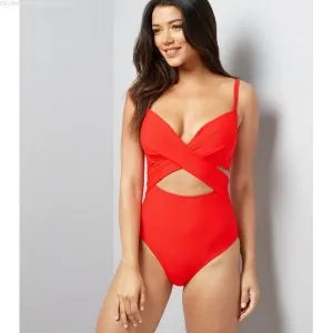 maillot-de-bain-rouge.jpg