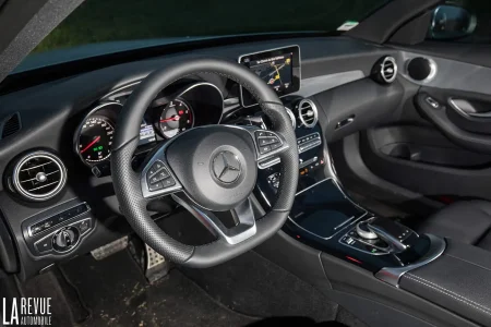 Mercedes_C220_.jpg