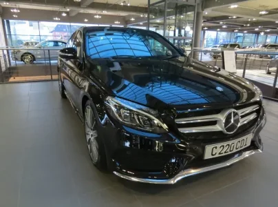 Mercedes_C_220_Pack_AMG.jpg