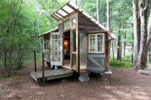 tiny-house-cabin-in-the-catskills-ny2.jpg