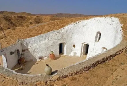 maison-troglodyte-tripoli.jpg
