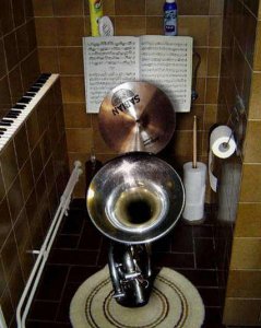 Music-lovers-toilet.jpg