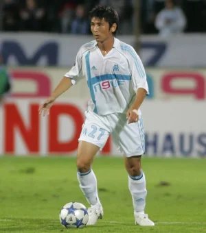 koji-nakata-a-joue-a-l-om-de-janvier-2005-a-fevrier-2006_58d88863d431955052b00bfeb0a22c6635ce9...jpg