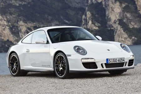 Porsche_911_Carrera_GTS_003.jpg