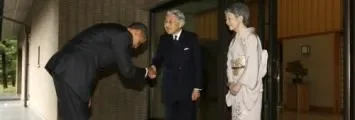 Barack-Obama-salue-lempereur-japonais-355-x-120_7050_0.jpg