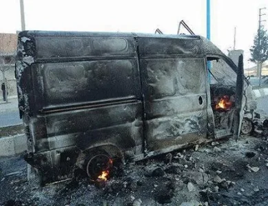 taza-blrsses-police-manifestants1.jpg