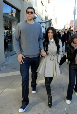 Kim+Kardashian+Kris+Humphries+Kim+Kardashian+jILEFx_aYefl.jpg