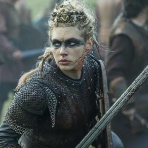 Lagertha-Battle_1400x.progressive.jpg