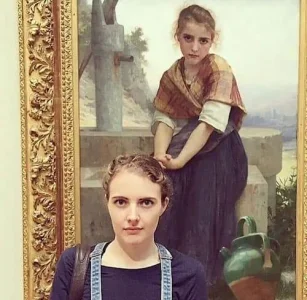 228332