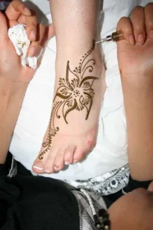 70159720_3-tatouage-henne-naturel-pro-Sante-Forme-Beaute.jpg