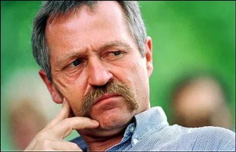 Jose%CC%81-Bove%CC%81.jpg