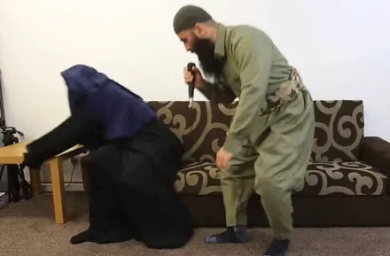 femme-possédée-subi-un-exorcisme-musulman.gif