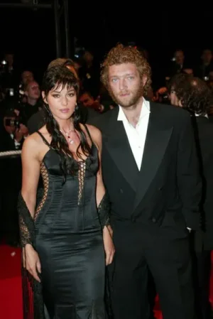 monica-bellucci-vincent-cassel-festival-cannes-pour-film-irreversible-mai-2002.jpeg.jpg